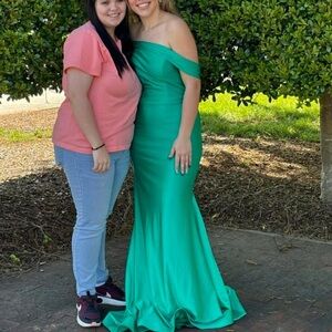 Elegant Green Off-Shoulder Dress